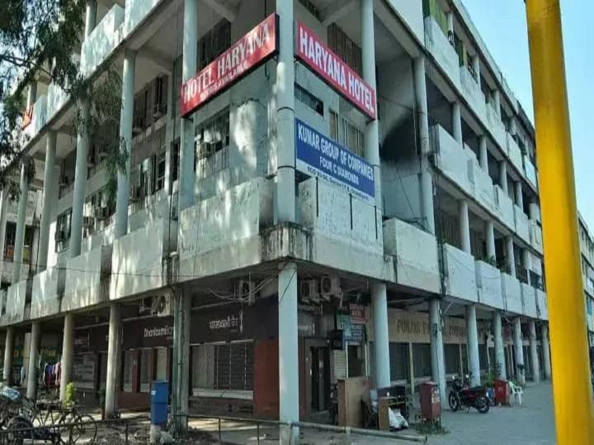 Hotel Haryana จัณฑีครห์ ภายนอก รูปภาพ